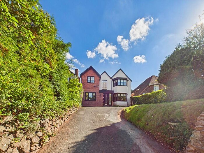 4 Bedroom Detached House For Sale In Tamworth Road, Sutton Coldfield, B75