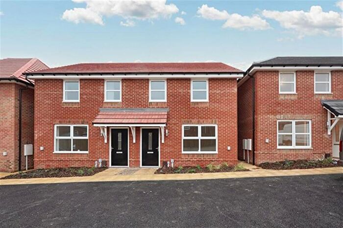 3 Bedroom Semi-Detached House To Rent In Bedroom Semi Detached House In Gabriel Lane, Sturry, CT2