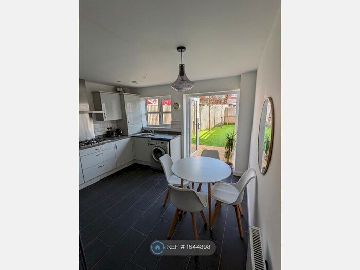 2 Bedroom Semi-Detached House To Rent In Pilgrim Drive, Altrincham, WA14