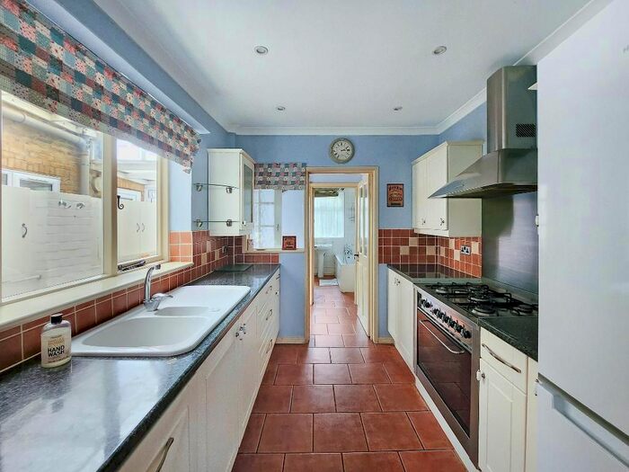 3 Bedroom Property To Rent In Malvern Road, Enfield, London, Uk, EN3