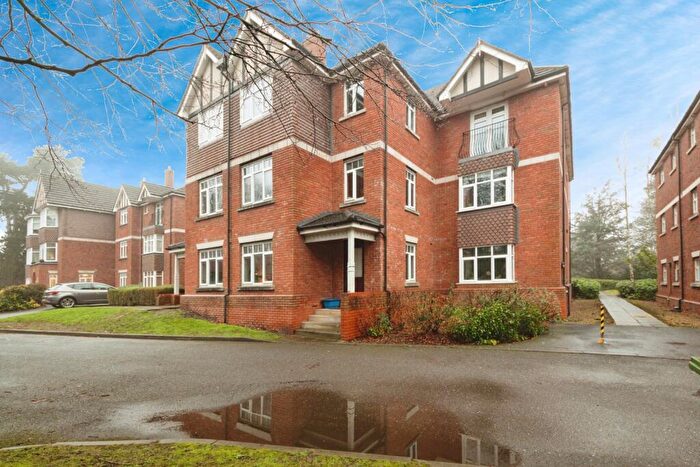 1 Bedroom Flat For Sale In Darwin House, Wake Green Road, Birmingham, West Midlands, B13