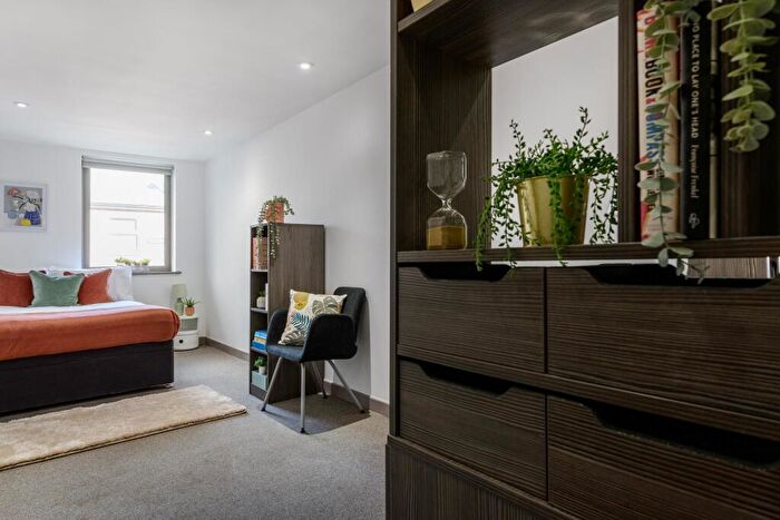 4 Bedroom Private Hall To Rent In Portobello Street, Sheffield, S1