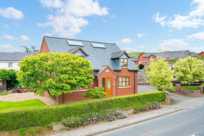 4 Bedroom Detached Bungalow For Sale In Churchstoke, Montgomery, SY15