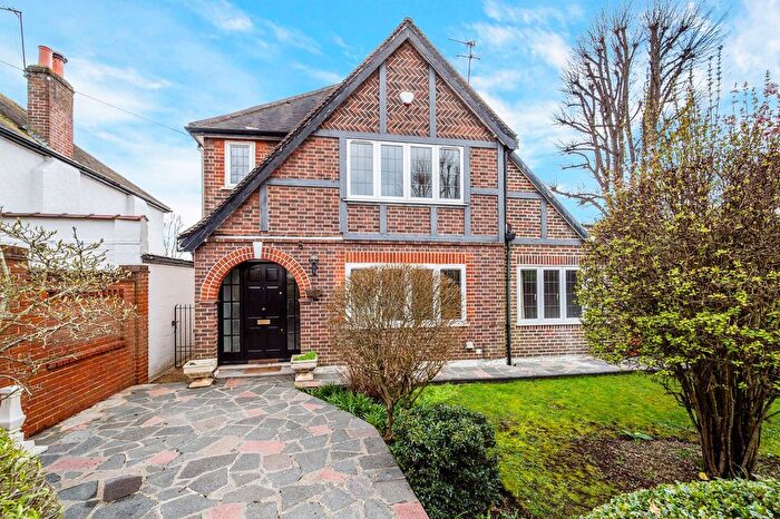 4 Bedroom Property To Rent In Ember Farm Way, East Molesey, KT8