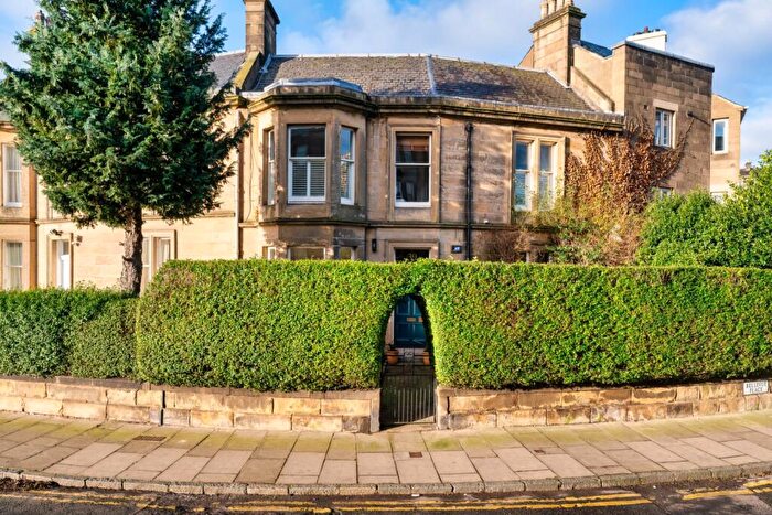 4 Bedroom Terraced House To Rent In Bellevue Place, Edinburgh, Midlothian, EH7
