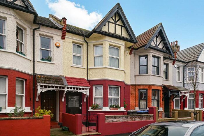 2 Bedroom Maisonette To Rent In Maybury Gardens, London, NW10