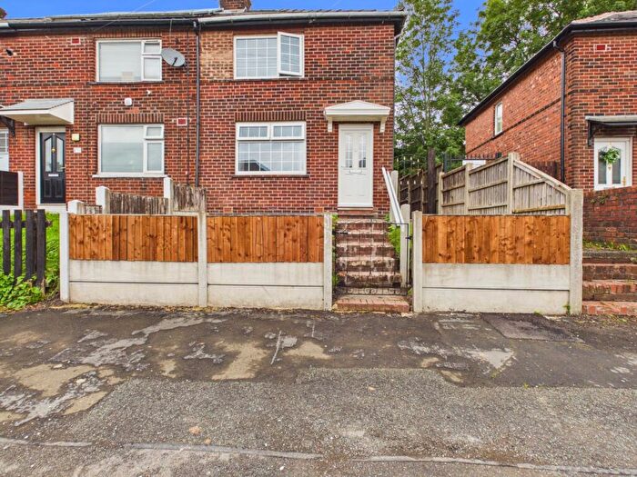 2 Bedroom Semi-Detached House To Rent In Stonecliffe Avenue, Stalybridge, SK15
