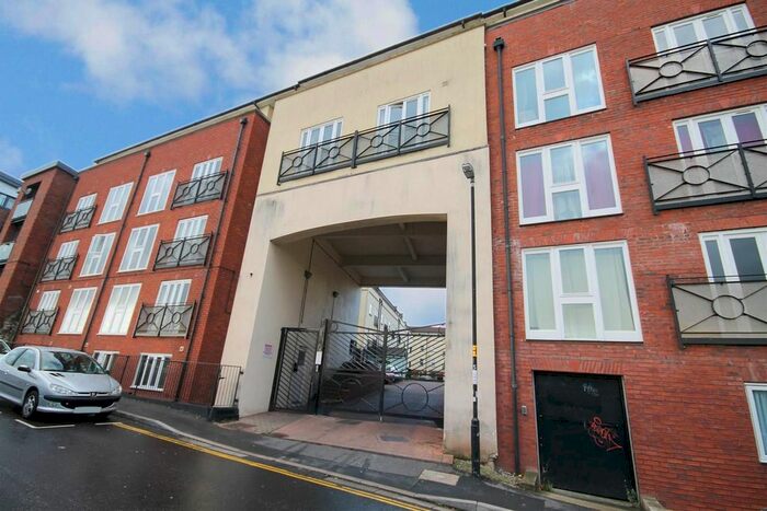 2 Bedroom Flat To Rent In Waterloo Road, St. Philips, Bristol BS2