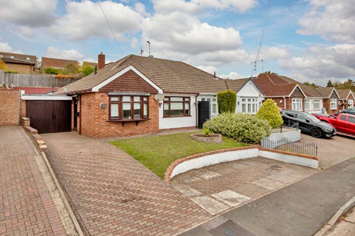 3 Bedroom Bungalow For Sale In Northumberland Road, Istead Rise, Gravesend, Kent, DA13