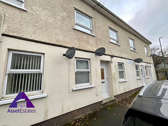 2 Bedroom Flat To Rent In Evelina House, Queen Street, Nantyglo, NP23