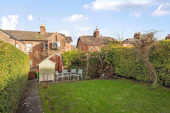 3 Bedroom Terraced House For Sale In Haleys Terrace, York, YO31