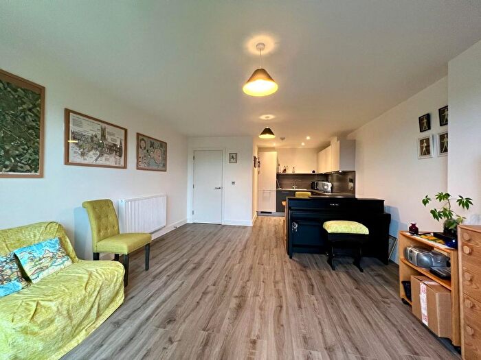 1 Bedroom Flat For Sale In George Street, Ashford, TN23