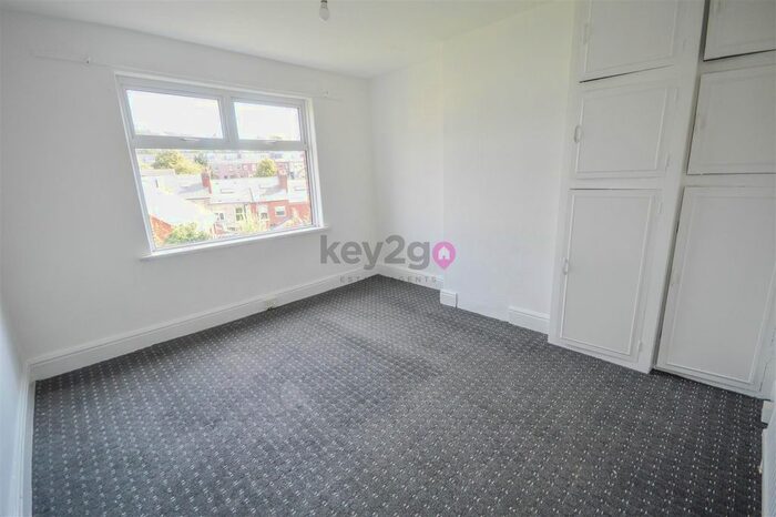 3 Bedroom Detached House To Rent In Idsworth Road, Sheffield, S5