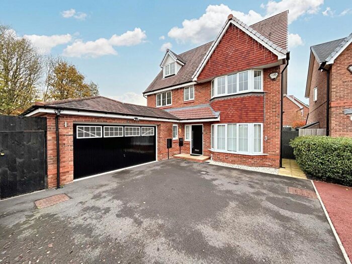 5 Bedroom Detached House For Sale In Malkins Wood Lane, Worsley, M28