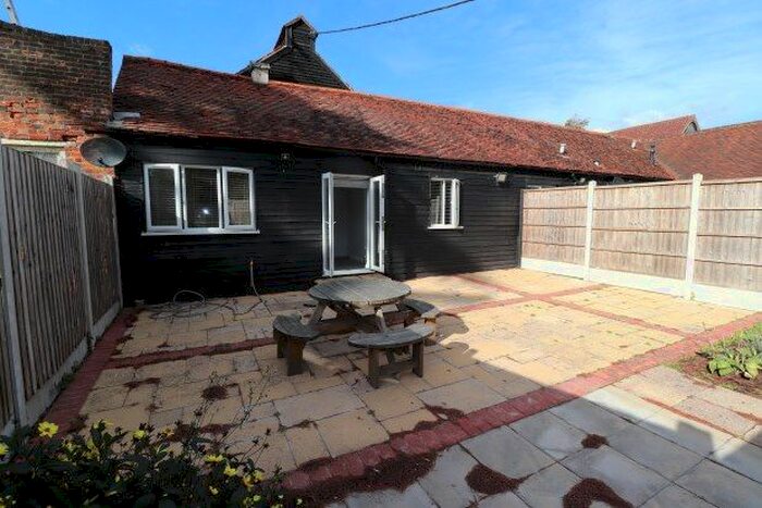 1 Bedroom Bungalow To Rent In Coxtie Green Road, Brentwood, CM14