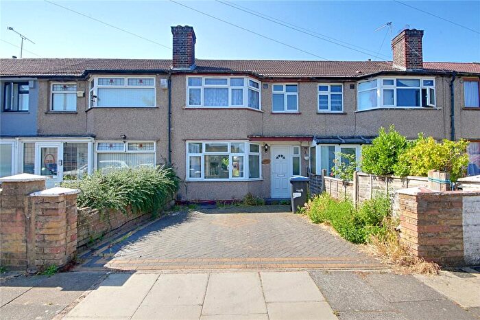 3 Bedroom Terraced House For Sale In Cambourne Avenue, London, N9