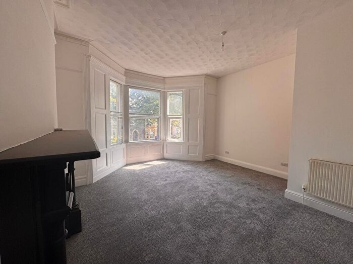 1 Bedroom Flat To Rent In Richmond Road, Roath, Cardiff, CF24