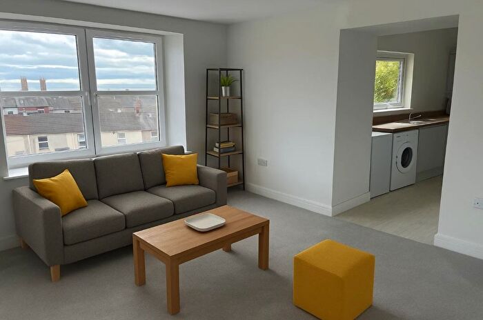 1 Bedroom Flat To Rent In Hanover St, Swansea, SA1