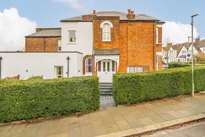 5 Bedroom Semi Detached House For Sale In Mountfield Road, Finchley, N3