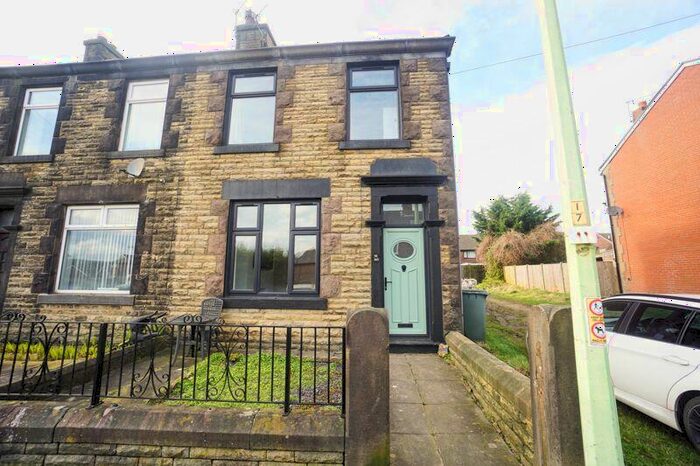 3 Bedroom End Of Terrace House For Sale In Park Road, Adlington, PR7