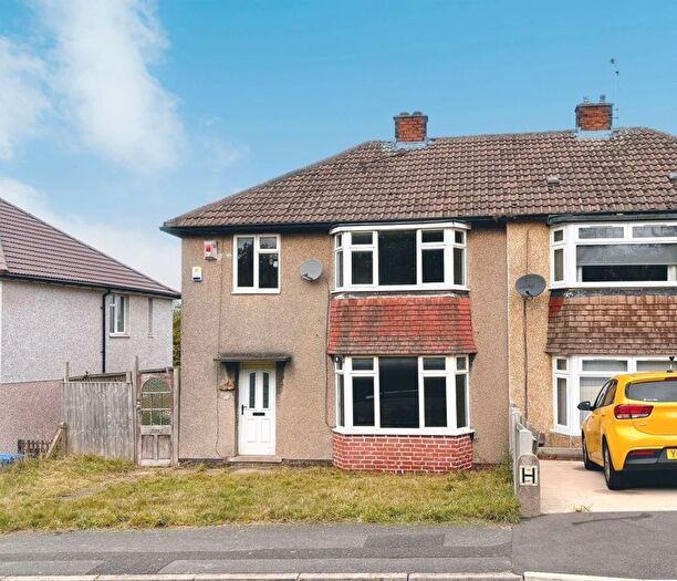 3 Bedroom Semi Detached House For Sale In . Hillside Drive Mastin Moor, Chesterfield, Derbyshire, S43