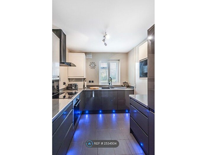 2 Bedroom Flat To Rent In Invicta Road, Blackheath, SE3