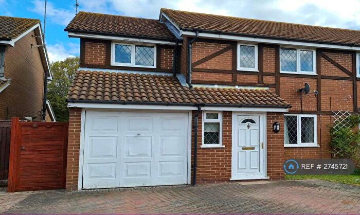 3 Bedroom Semi Detached House To Rent In Littington Close, Reading, RG6