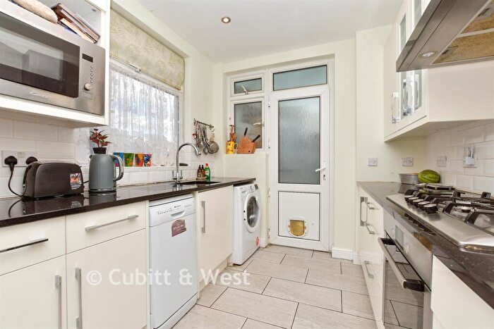 3 Bedroom Semi Detached House For Sale In Iberian Avenue, Wallington, Surrey, SM6