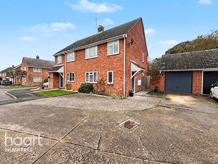 3 Bedroom Semi Detached House For Sale In Nelson Gardens, Braintree, CM7