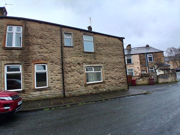 3 Bedroom End Terrace House To Rent In Woodbine Road, BB12