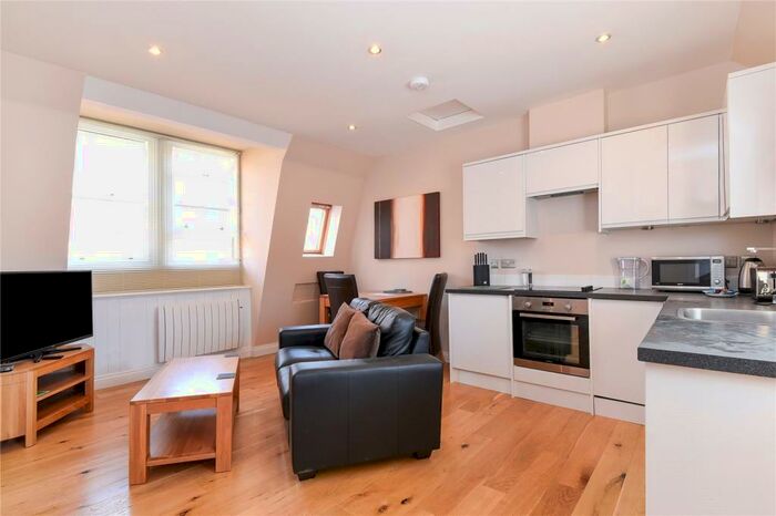 1 Bedroom Apartment To Rent In Friar Street, Reading, Berkshire, RG1