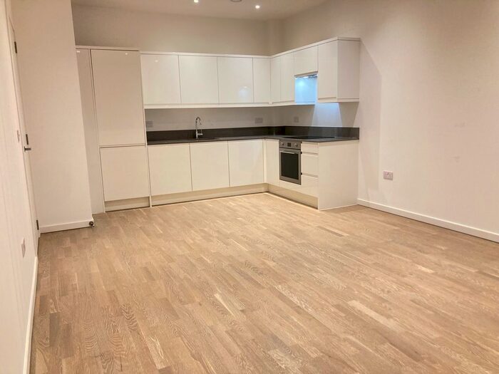 1 Bedroom Flat To Rent In Very Near Canal Side Area, Brentford, TW8