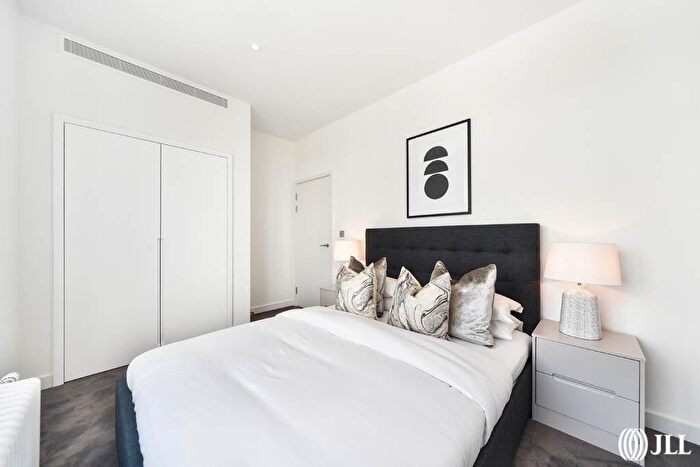 1 Bedroom Flat To Rent In Rendel House, Goodluck Hope Walk, E14