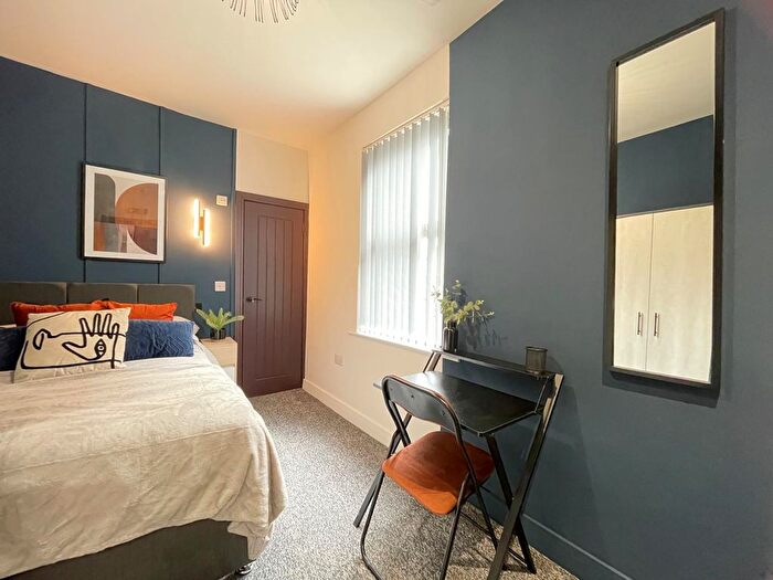 1 Bedroom Studio To Rent In Clarendon Road, Luton, Bedfordshire, LU2