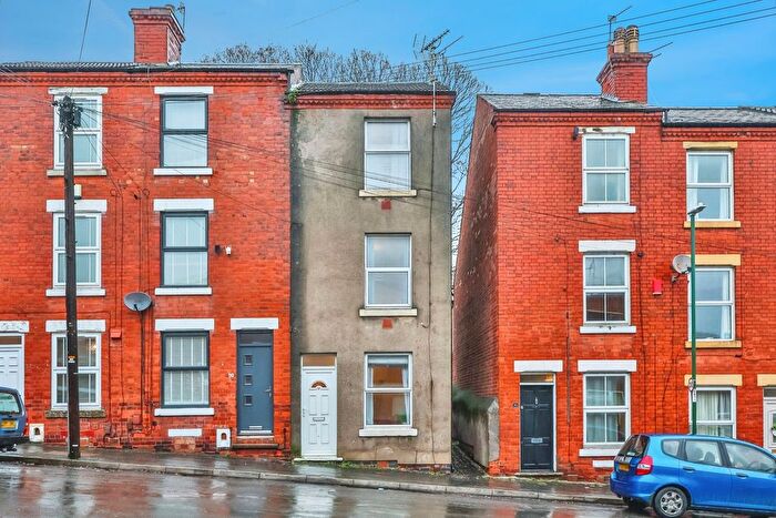 4 Bedroom Terraced House For Sale In Bailey Street, Nottingham, Nottinghamshire, NG6