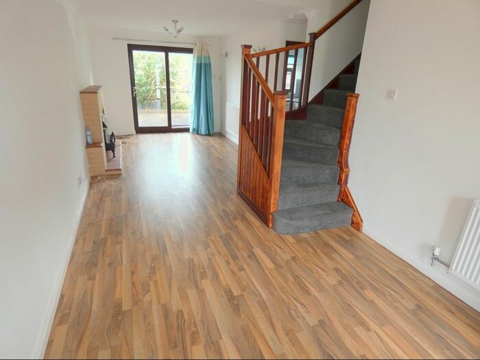 3 Bedroom End Of Terrace House To Rent In Adkins Street, Sneyd Green, ST6