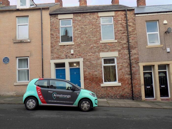 3 Bedroom Flat To Rent In Vicarage Street, North Shields, NE29