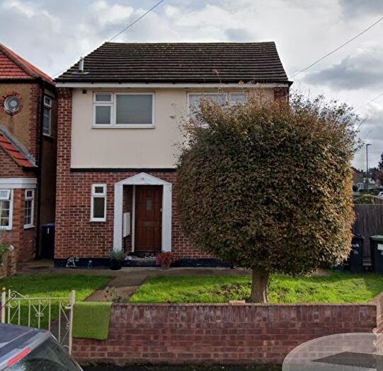 3 Bedroom Semi-Detached House To Rent In Ashford Crescent, Enfield, EN3