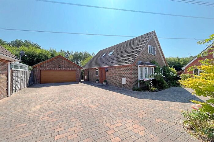 3 Bedroom Detached Bungalow For Sale In Verwood, BH31