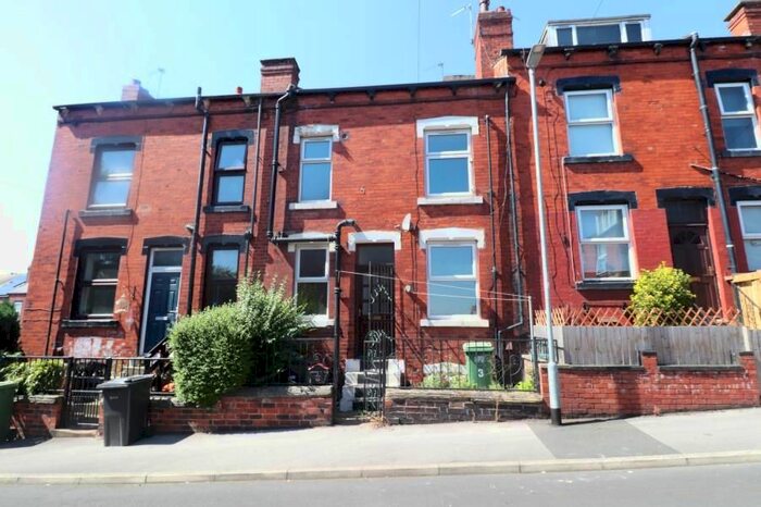 2 Bedroom Property To Rent In Chichester Street, Leeds, West Yorkshire, LS12