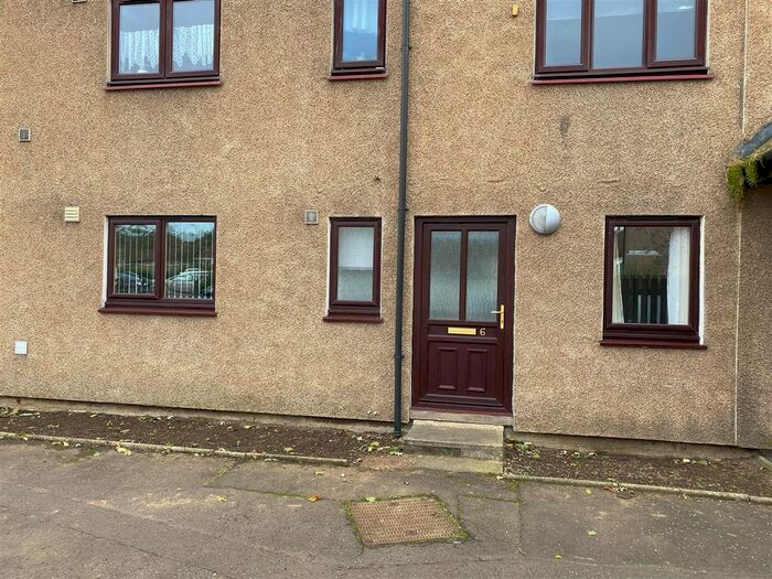 2 Bedroom Flat To Rent In Melbourne Street, Livingston, EH54