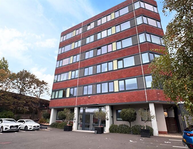 Flat For Sale In Upperton Road, Eastbourne, BN21