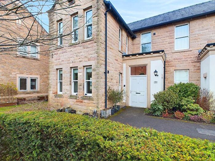 3 Bedroom Town House For Sale In St. Elphins Park, Darley Dale, Matlock, DE4