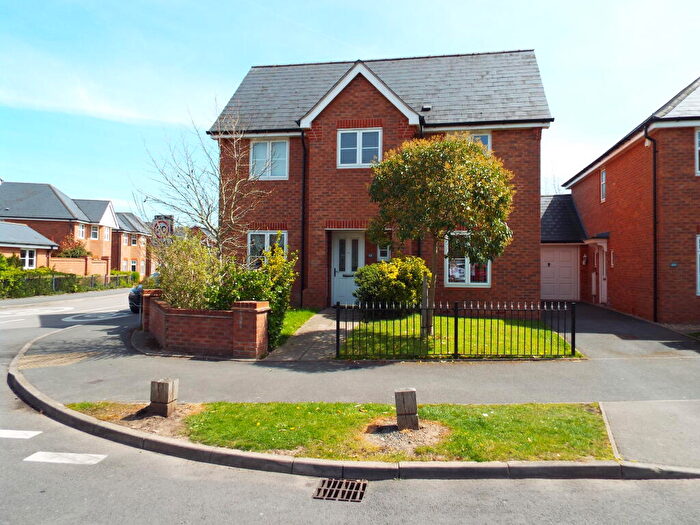 3 Bedroom House To Rent In Woodcock Lane North, Acocks Green, B27