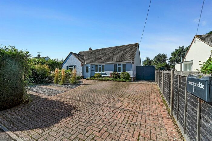 4 Bedroom Detached Bungalow For Sale In Larksfield Road, Stutton, Ipswich, IP9