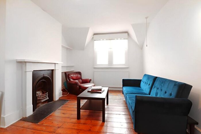 2 Bedroom Flat To Rent In Agamemnon Road, West Hampstead, NW6