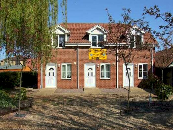 1 Bedroom Terraced House To Rent In South Street, Peterborough, Cambridgeshire, PE2