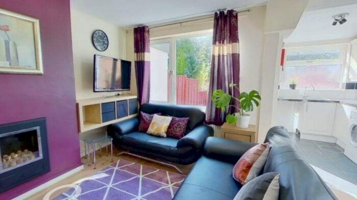 4 Bedroom Semi-Detached House To Rent In Quinton Road, Harborne, Birmingham, B17