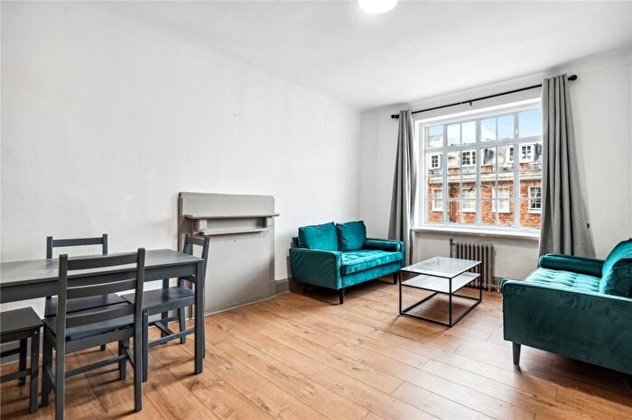 1 Bedroom Flat To Rent In Quebec Court, Seymour Street, W1H