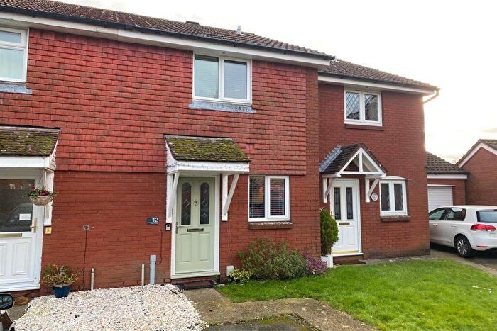 2 Bedroom Terraced House To Rent In Linnet Close, Petersfield, GU31